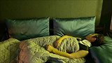 何炅否认睡三个小时就够了，喊话网友：删除评论，超有梗