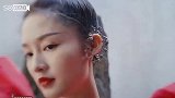 李沁苏州园林大片 江南姑娘的独特风韵，身处亭台水榭 深院楼阁仿若一副山水画娱乐播报台