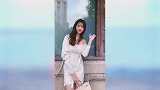 网红妹子穿搭有范，街拍也是很美，这么长的腿你也喜欢上了吗