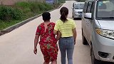 这妹子太调皮了，真是太好笑了！哈哈哈