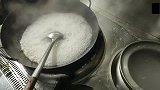 哇塞！原来饭店的猪杂汤这样做的，大厨三两下完成了，厨艺了不得