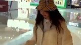 这个六亲不认的步伐，完美的体现了当我穿上新衣服的心情