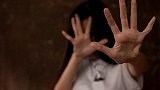 男子欲与同行女子发生性关系遭强烈反抗 女子称给20万才同意