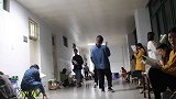 河南一考研女生称劝阻大声背书遭怼：吃你家米还是喝你家水