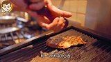 世界上最顶级的牛肉，却被日本大厨拿来做三明治，网友：暴殄天物