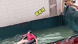 看我自己做的造浪池