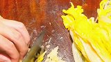 东北硬菜汆白肉，在家这样做，汤稠厚酸菜爽口