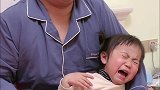 都说女儿是爸爸的小情人，爸爸亲了一下就被嫌弃成这样