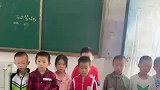 乡下老师的无奈和感慨，这么多孩子无法独自完成作业