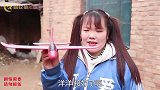 圆圆和洋洋玩彩绘娃娃，圆圆画了小公主，洋洋画了钢铁侠！