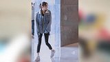 “臭豆腐西施”杨幂现身，蹦蹦跳跳笑容灿烂