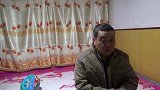 给父母改善，海鲜大汉脚配2菜，第一次吃真稀罕，儿子做啥暖心事