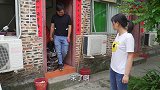 四川方言：老表几个摆地摊，遵纪守法思想好，满满的正能量！