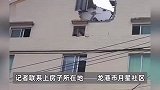 温州一房屋楼顶被雷劈出豁口，砖块散落一地汽车被砸，官方回应