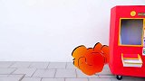 小男孩的投币机开业了，妈妈买了好多玩具