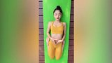 瑜伽小姐姐身材真好 紧身衣一穿身材尽显