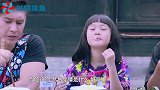 张伦硕坑考拉吃猪大肠，俩人相处得真好，张伦硕对待女儿合集