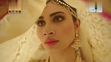 女子结婚当天等待新郎迎娶自己，却不知新郎正在迎娶蛇女