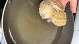 鲍鱼这样做非常好吃，你也试试吧！