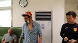 拉维奇生日快乐 愿拉叔每天都能保持灿烂微笑