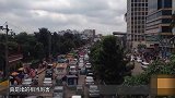 越南才有的堵车奇景？满街都是摩托车 私家车反而少见