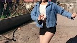 长得漂亮就算了，跳舞还这么喜庆，这样的姑娘谁不喜欢