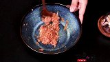 肉沫抱豆腐，蒸出来香气浓郁，简单又健康