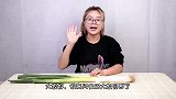 把大葱切成段放在冰箱里，学会这个技巧，吃到冬天依旧新鲜