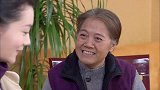 婆家老太太跟未来孙媳吃饭，不料老太一个举动，吓得美女背后发凉