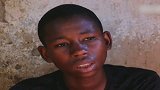 尼日利亚一中学遇袭三百余人失踪 学生还原九死一生脱险经历