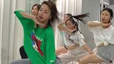 湿身诱惑吗？每节课都要备好两套衣服呦