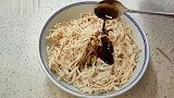 四川人就是会做菜，3个鸡胸肉做1大盆零食，香辣少油减肥者的福音