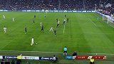 C罗右路送出倒三角妙传 赫迪拉推射中柱弹出
