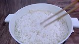 四川人喜欢吃的沥米饭，米饭香甜，粒粒分明，比电饭煲煮的更好吃
