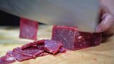 电瓶哥旷工约会没口福，买300块牛肉犒劳兵哥，六斤瞬间见底了