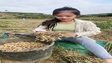 小姐姐淳朴的笑容真漂亮，真会过日子