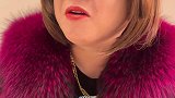 不同收入女士面对大姑子借钱