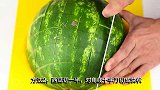 西瓜学会这样切，吃着不漏汁不脏手，简单实用又好看，待客有面子