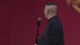 郭德纲：从上面看，高峰都谢顶了，高峰：你还能从上面看
