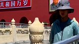 天安门前站岗的兵哥哥，这身装备防晒效果真棒，好喜欢啊！