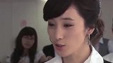 白领嘲笑打工妹学历低，打工妹分分钟教她做人，这一幕真解气