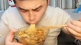 半夜嗦粉太幸福了吧