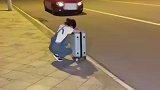 不顾家人反对，不要彩礼远嫁过来