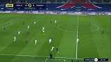 第14分钟巴黎圣日耳曼球员巴克射门 - 被扑