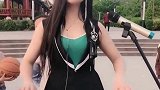 民间艺人弹出来一首好听的歌曲，太有才了，真好听