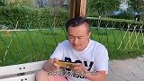 大哥，悠着点笑，不然笑岔气了好几天又要白干了！