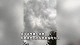 暴风雨来临前，北京上空黑云压城，网友：仿佛开启了时空隧道一样