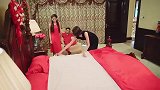 结婚当天男子为女子铺上白布，以此来证明她的清白