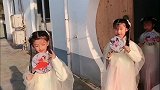 农村出生的三胞胎姐妹，没想到六年后竟然长成这样