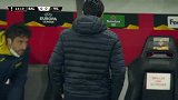 第15分钟比利亚雷亚尔球员特里格罗斯射门 - 被扑